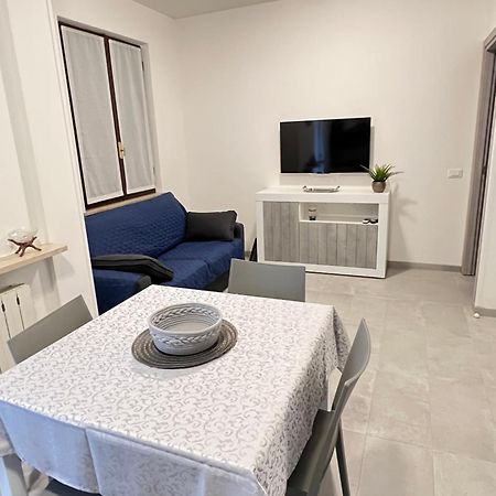 La Vela Lägenhet Sirmione Exteriör bild